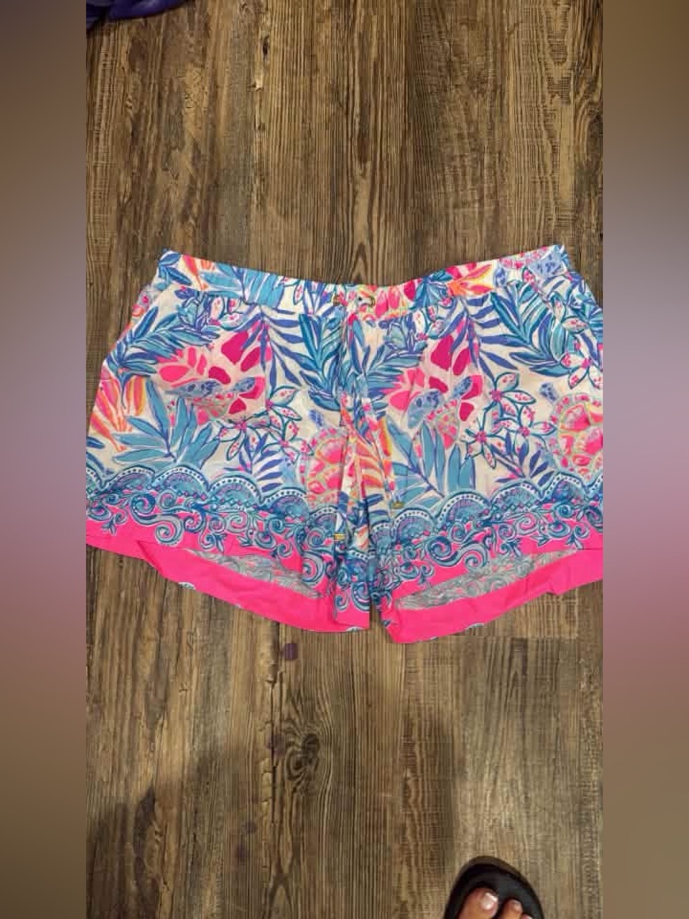 Lilly Pulitzer shorts size XL